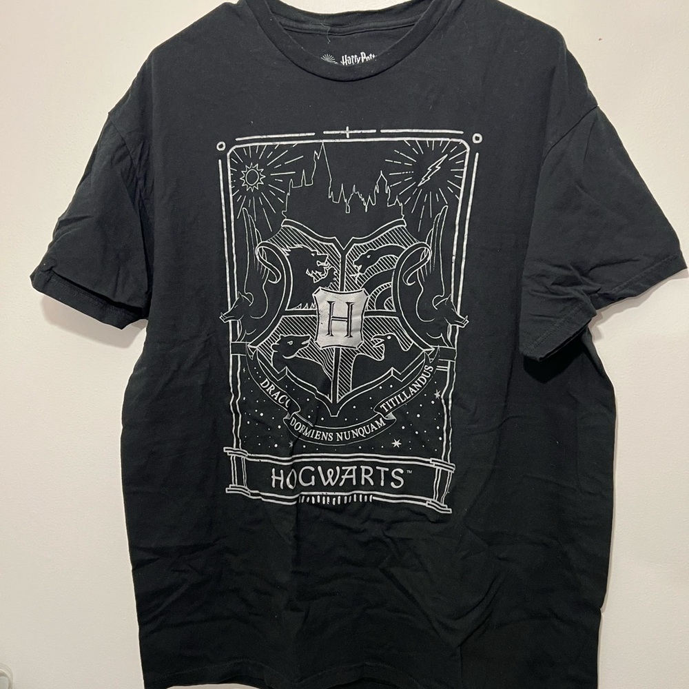 Warner Bros. Black Hogwarts Crest T-Shirt